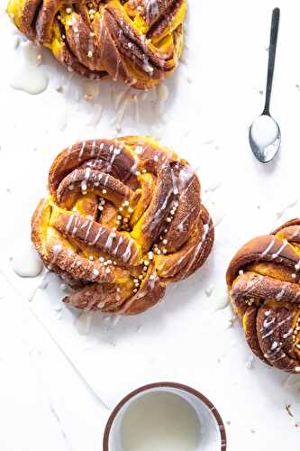 Pumpkin Cinnamon Twist Knots