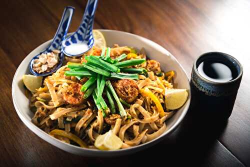 Authentic Pad Thai Rice Noodles Shrimp Tamarind sauce