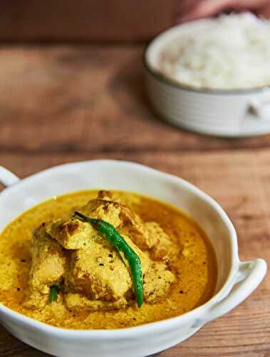 Bengali Fish Curry Recipe | Macher Jhol