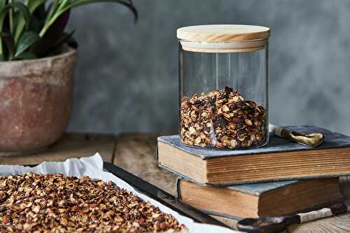 Chocolate granola DIY recipe