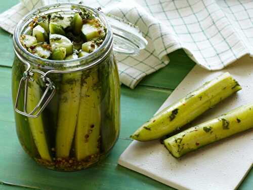 Homemade Kosher Dill Pickle