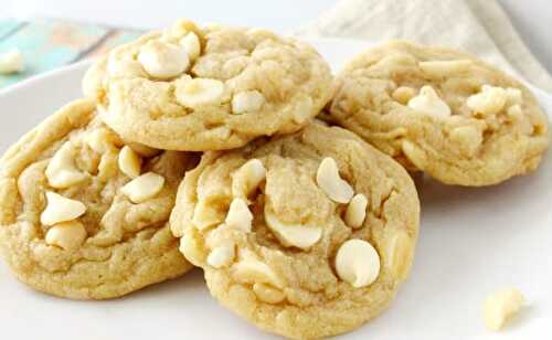 Easy Keto White Chocolate Macadamia Nut Cookies Recipe