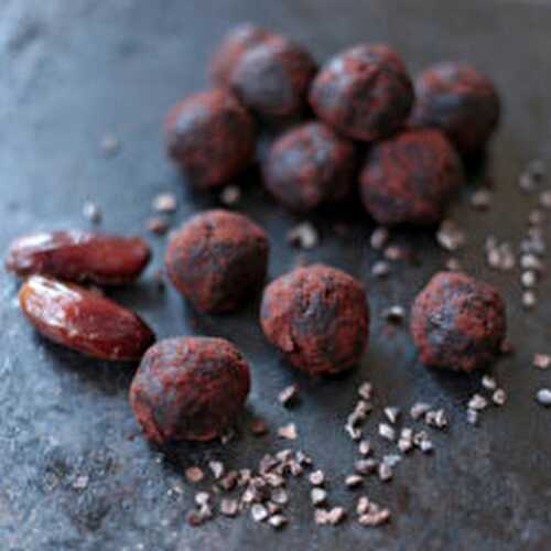 Raw Peanut Butter Chocolate Balls