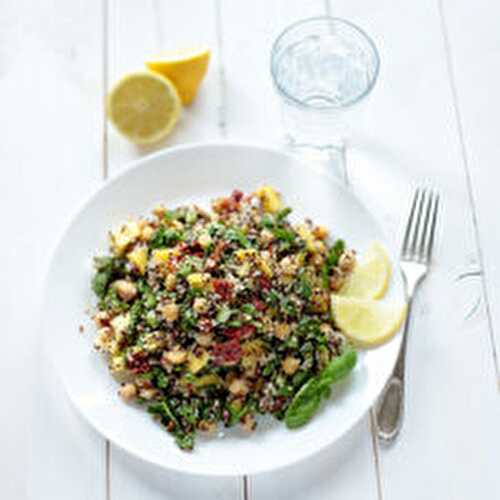 Quinoa Salad with Mango and Spinach