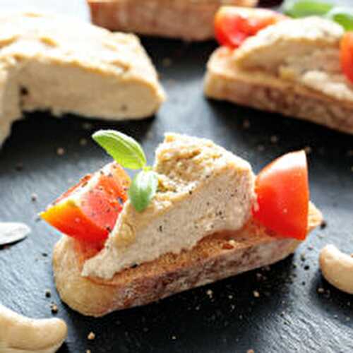 Simple Raw Cultured Cashew Cheese