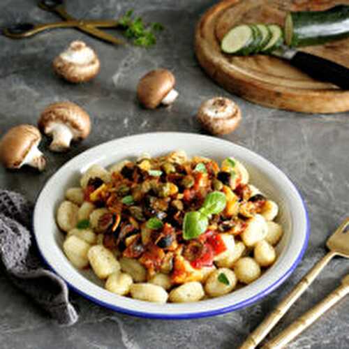 Simple Vegan Gnocchi Puttanesca