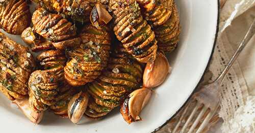 Mini Garlicky Hasselback Potatoes