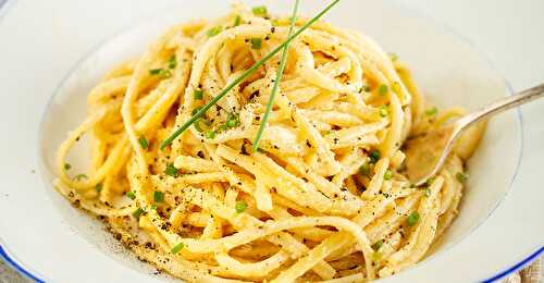 Roasted Garlic Vegan Alfredo Sauce