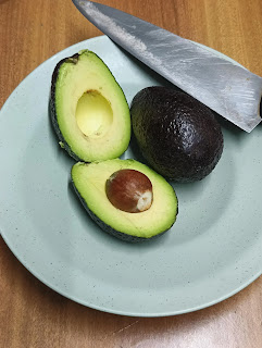 Avocado in Hindi