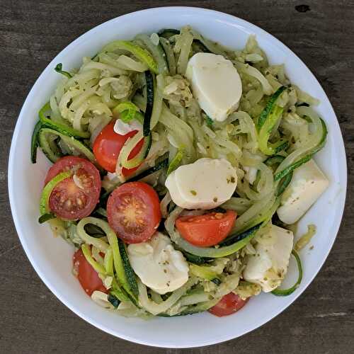 Zoodles with Pesto, Tomato, and Cheese