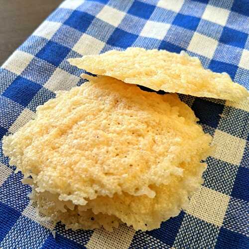1 Minute Microwave Parmesan Crisps