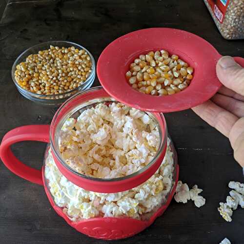 Healthy Homemade 100 calorie microwave popcorn