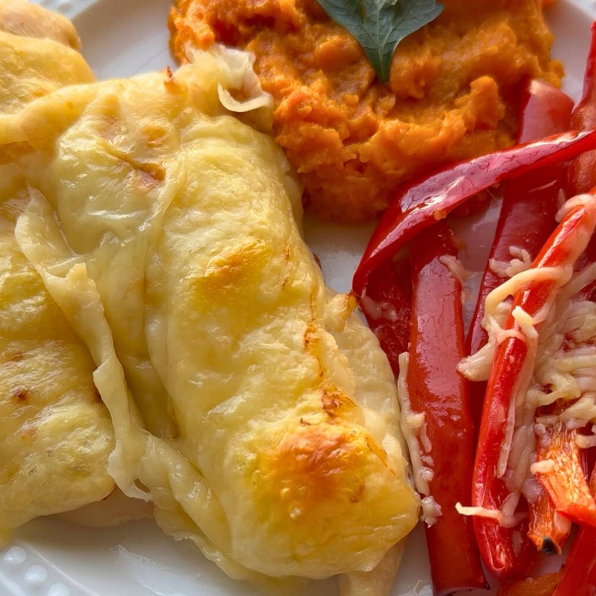 Low Carb Cheesy Chicken Bake