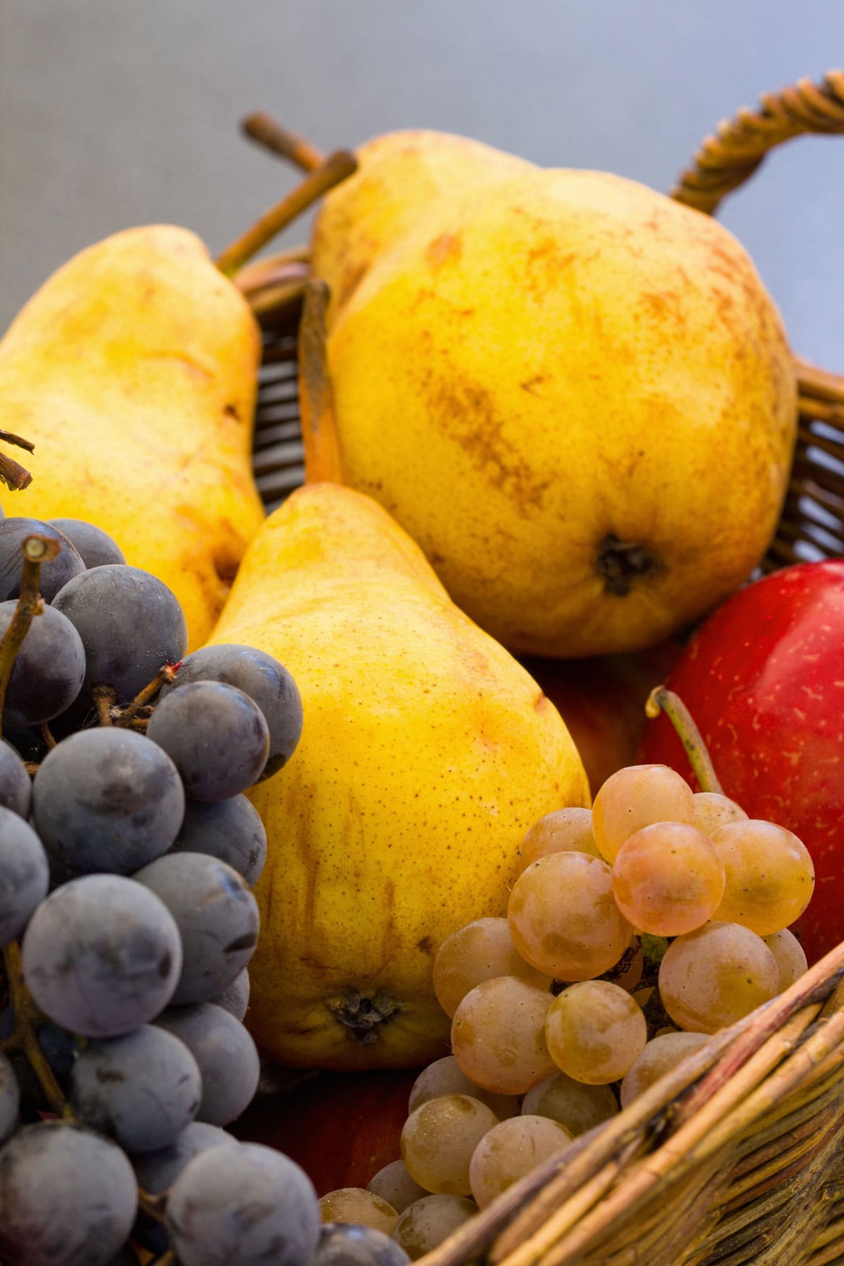 Best Fall Fruits to Eat and Their Benefits