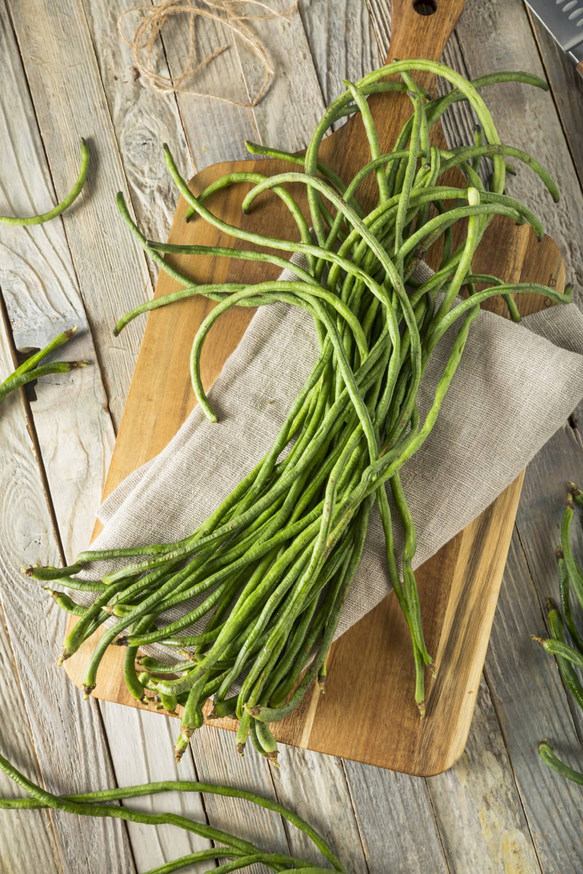 What are Yard Long Beans? Health Benefits and How To Cook Them