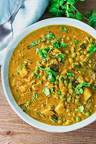 Zucchini and Green Peas Coconut Curry