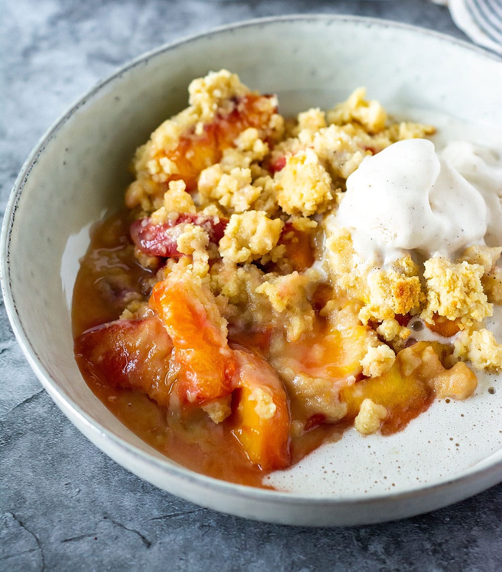 Vegan Peach Cobbler