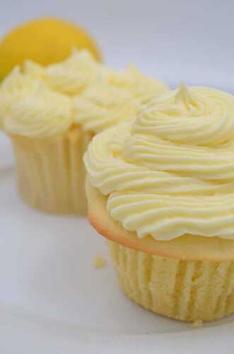 Limoncello Cupcakes with Lemon Curd