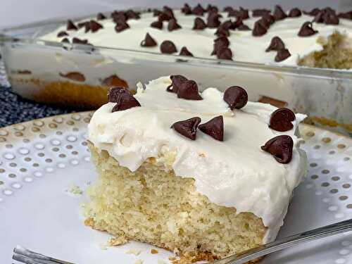 Cannoli Poke Cake