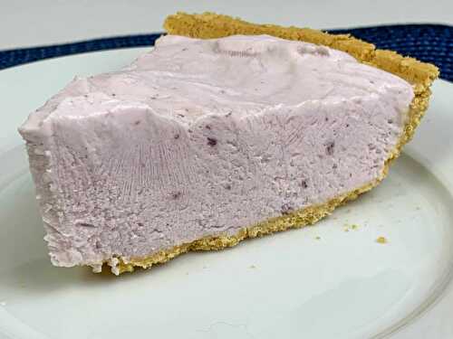 Delicious Frozen Blueberry Yogurt Pie