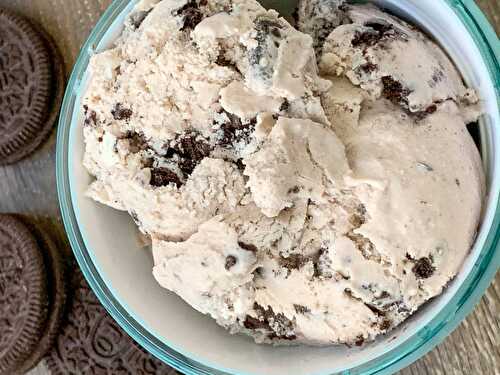 Homemade Oreo Cookie Ice Cream