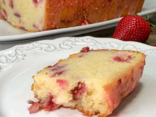 Strawberry Pound Cake 🍓