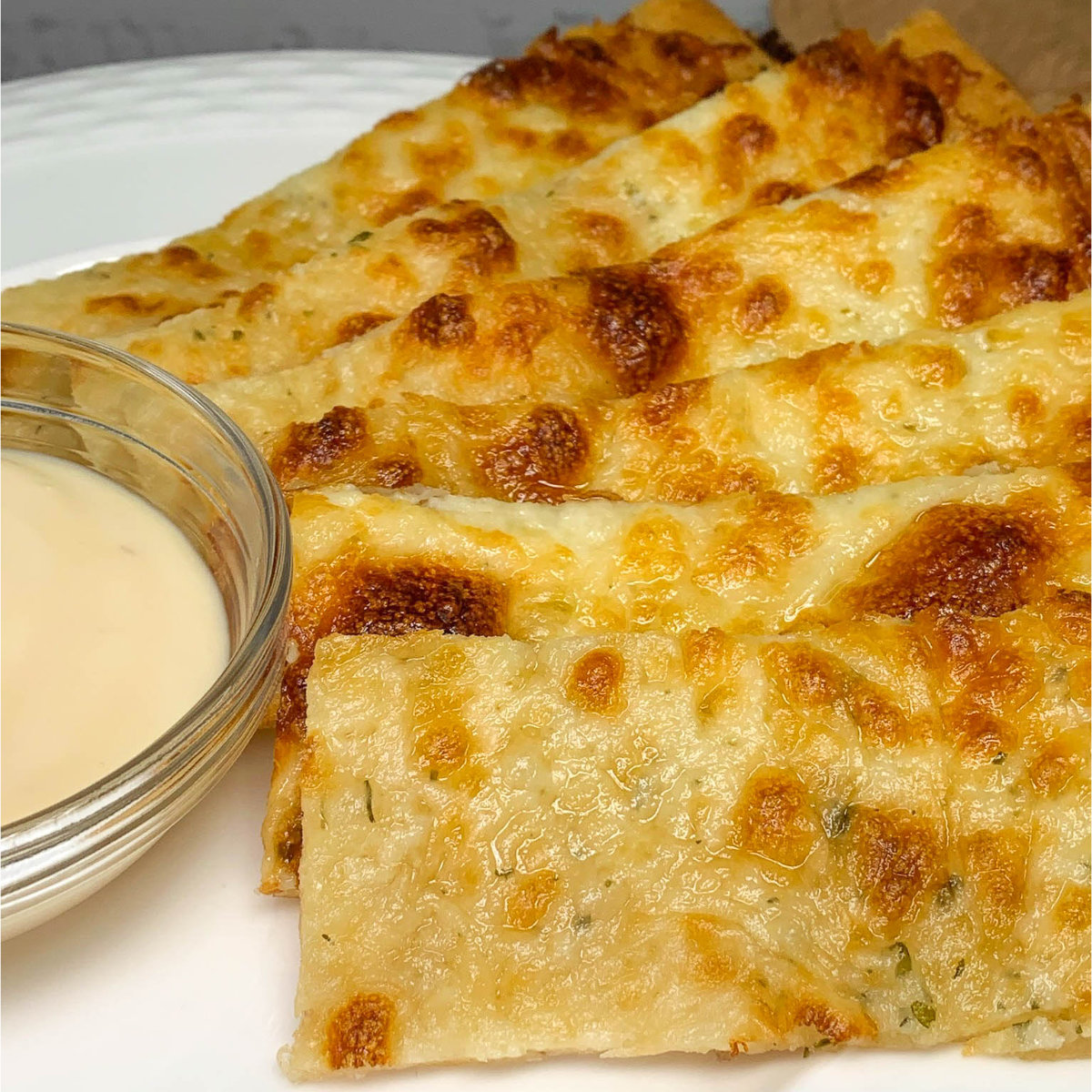 Garlic Fingers with Donair Sauce