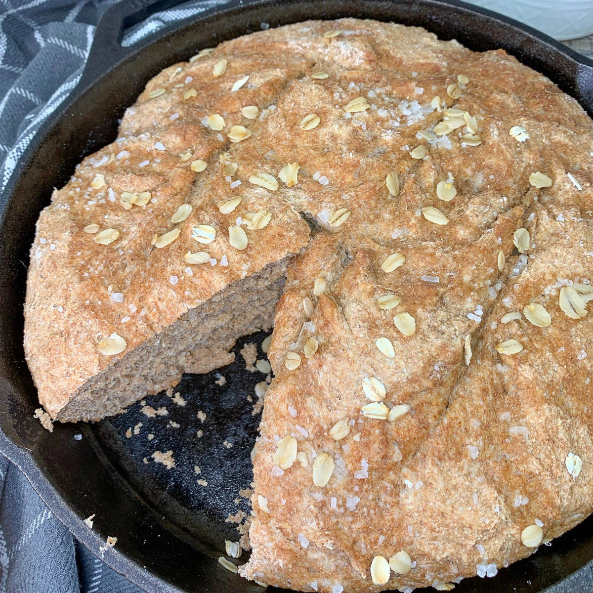 Whole Wheat No-Knead Skillet Bread