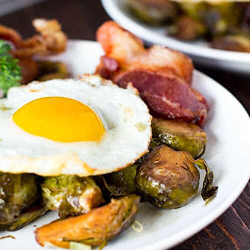 ONE PAN: Brussel Sprouts with Bacon and Eggs