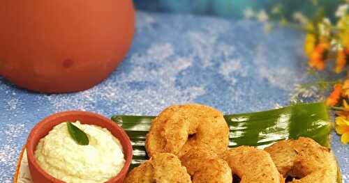 URAD & MOONG VADA WITH MANGO CHUTNEY