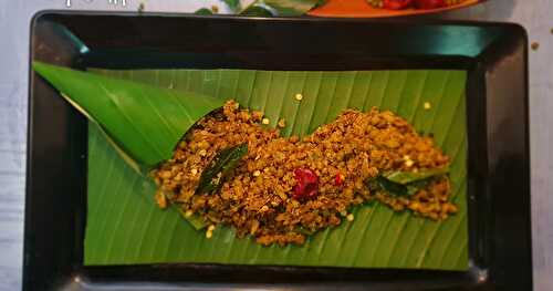  VAAZHAKOOMBU CHERUPAYAR THORAN (BANANA BLOSSOM WITH LENTIL)