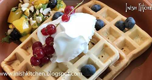 WHEAT WAFFLES WITH MANGO SALSA