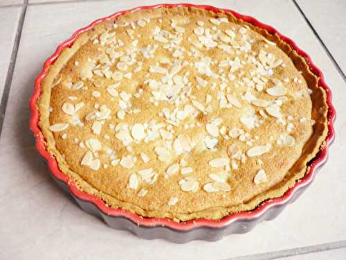 Bakewell tart with blackberries