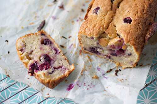 Blueberry and mascarpone loaf cake