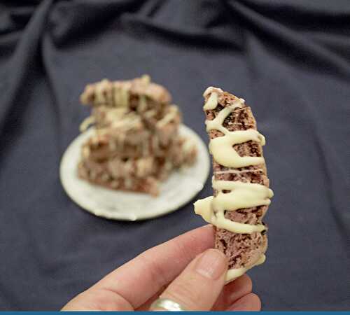 Cherries and berries biscotti