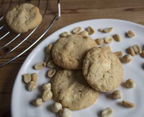 Peanut butter, hazelnut and white chocolate cookies