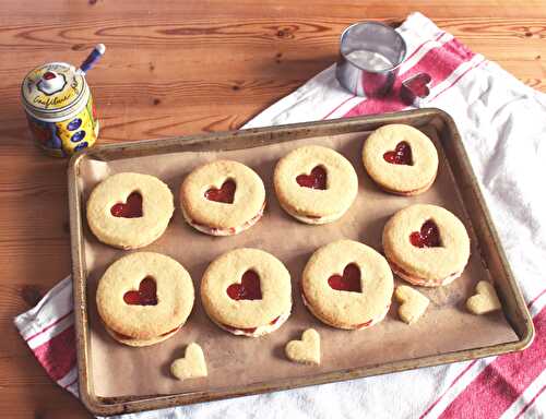 Strawberry and cream Souvaroffs – the original jammie dodgers