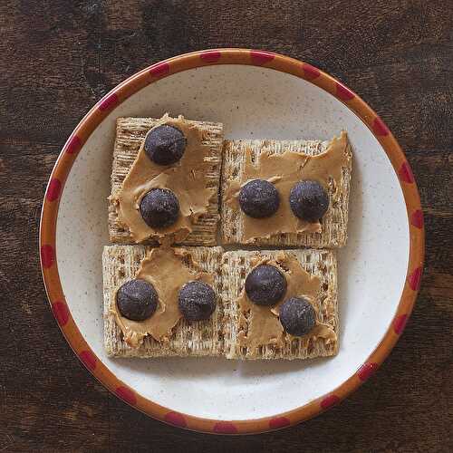 Triscuit, Chocolate & Peanut Butter Snack