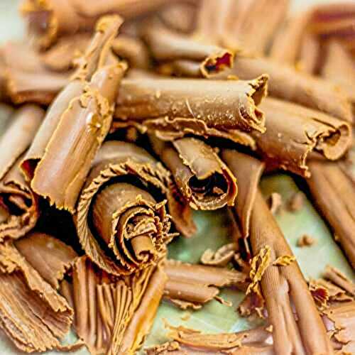 How to Make Chocolate Curls