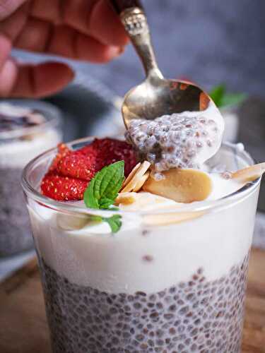Overnight 4-ingredient Chia Seed Pudding