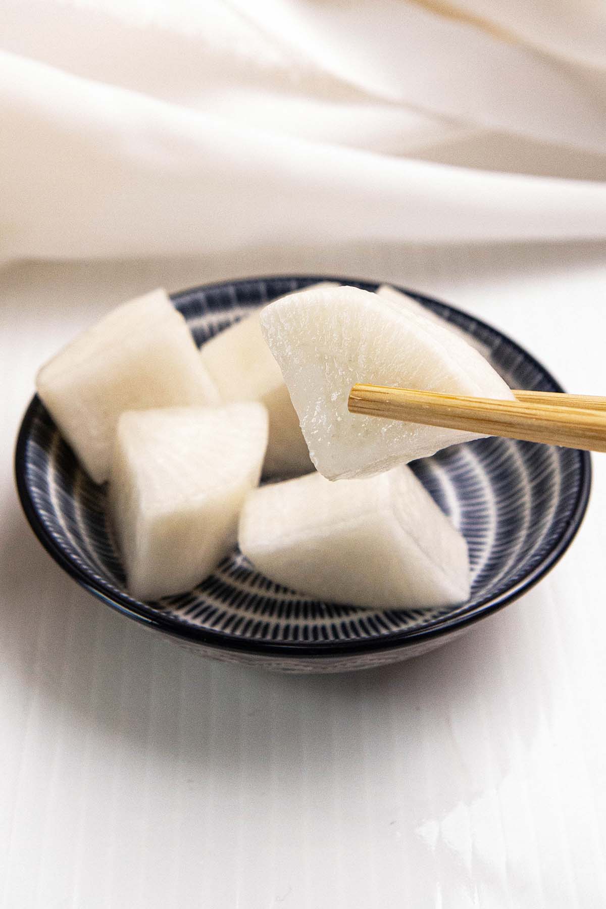 Korean Pickled Daikon (치킨 무)