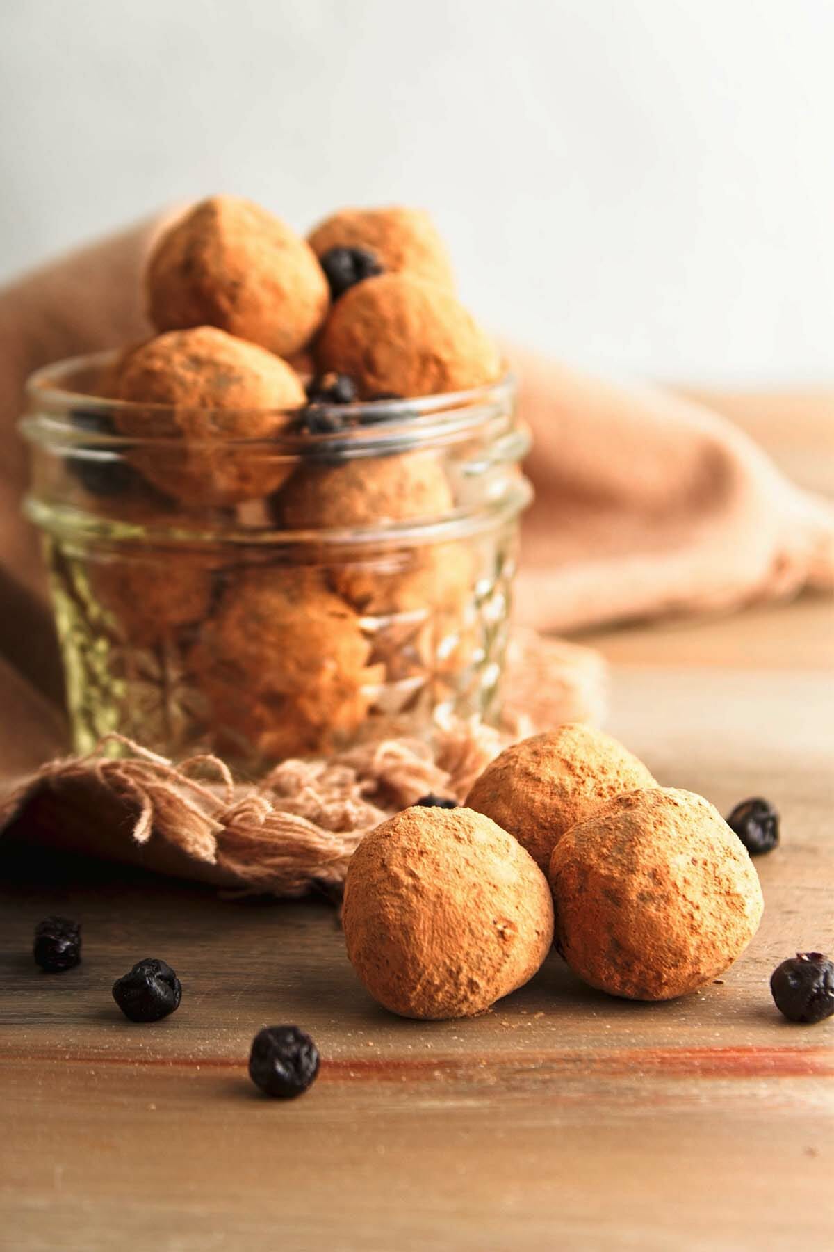 No-Bake Vegan Chocolate Truffles