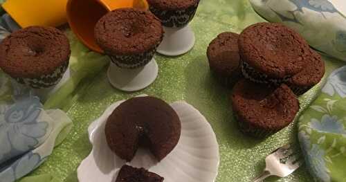 CUPCAKES AU CHOCOLAT / CHOCOLATE CUPCAKES / CUPCAKES DE CHOCOLATE / كاب كيك بالشكلاط