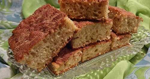 GÂTEAU AUX POMMES / APPLE CAKE / BIZCOCHO DE MANZANA / كيك التفاح