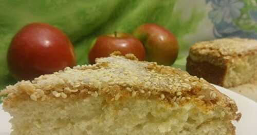 GÂTEAU AUX POMMES / APPLE CAKE / BIZCOCHO DE MANZANA / كيك بالتفاح