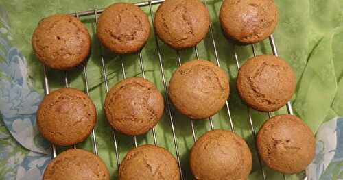 MUFFINS AU SIROP D'ÉRABLE / MAPLE SYRUP MUFFINS / MUFFINS CON JARABE DE ARCE /  MUFFINS AU SIROP D'ÉRABLE / مافن بشراب القيقب