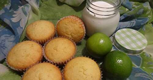 MUFFINS AU YOGOURT GREC ET AU CITRON VERT / GREEK YOGURT KEY LIME MUFFINS / MAGDALENAS CON LIMA Y YOGUR GRIEGO / مافن بالليمون الاخضر و الزبادي اليوناني