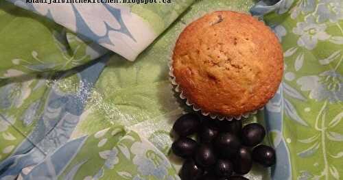 MUFFINS AUX RAISINS  / GRAPES MUFFINS / MUFFINS CON UVAS  / مافن بالعنب 