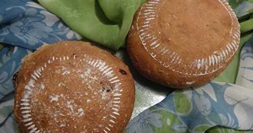 PAIN À L’AVOINE ET AUX CANNEBERGES / CRANBERRY OAT BREAD / PAN CON ARANDANOS Y COPOS DE AVENA / خبز التوت البري و الشوفان