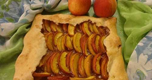 TARTE À LA PÊCHE / PEACH PIE / TARTA DE MELOCOTÓN  / تارت الخوخ 
